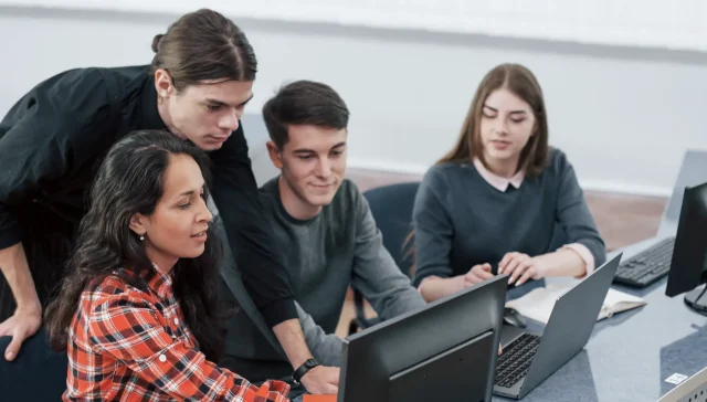 To get IT jobs, non techies eye e-learning